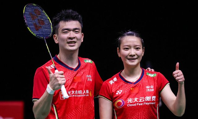 甲赛场上的 甲赛场上的