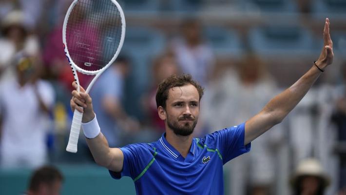 凭借连续的 凭借连续的